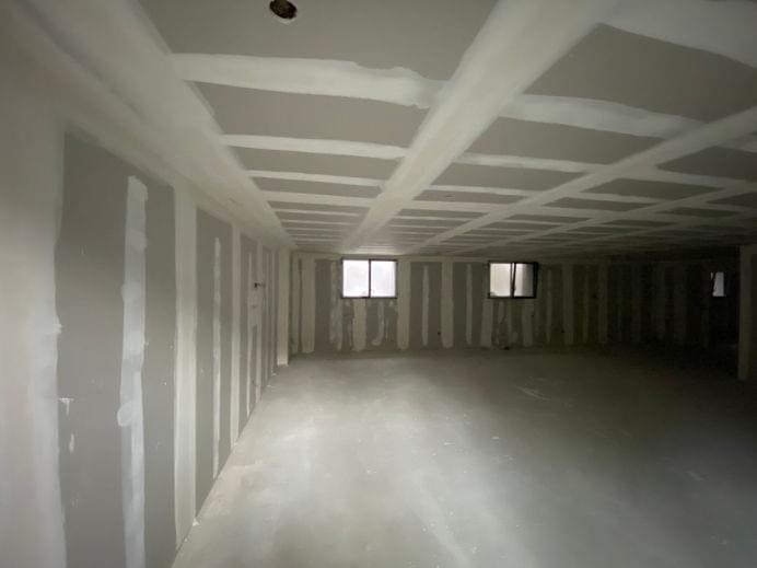 pomieszczenie przed szpachlowaniem