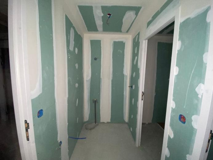 pomieszczenie przed szpachlowaniem