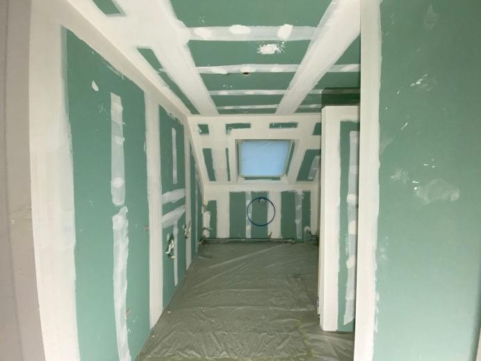 pomieszczenie przed szpachlowaniem